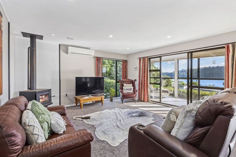 Photo of property in 17 Langwell Place, Papakowhai, Porirua, 5024