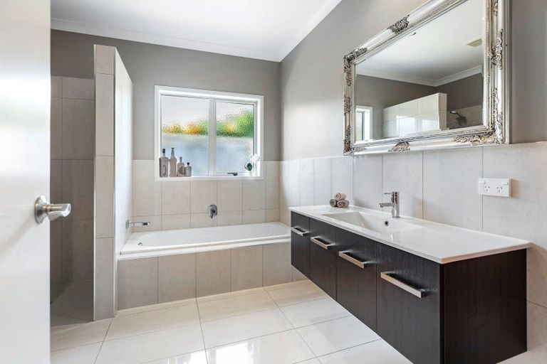 Photo of property in 9 Bellbird Rise, Pyes Pa, Tauranga, 3112