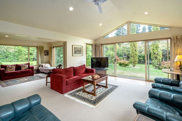 Photo of property in 1789 State Highway 2, Kaitoke, Upper Hutt, 5018