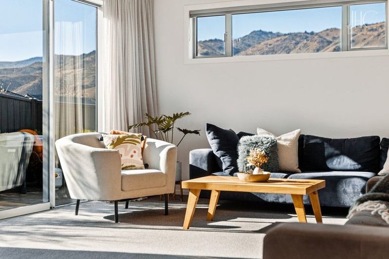 Photo of property in 53a Molyneux Avenue, Cromwell, 9310