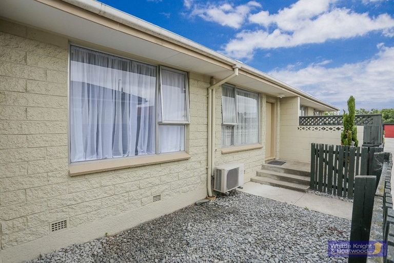 Photo of property in 2/79 Champion Street, Edgeware, Christchurch, 8013