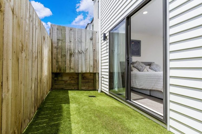 Photo of property in 35b Seon Place, Birkdale, Auckland, 0626