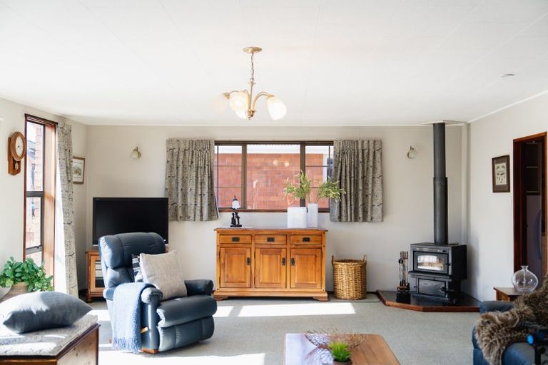 Photo of property in 41 Severn Street, Green Island, Dunedin, 9018