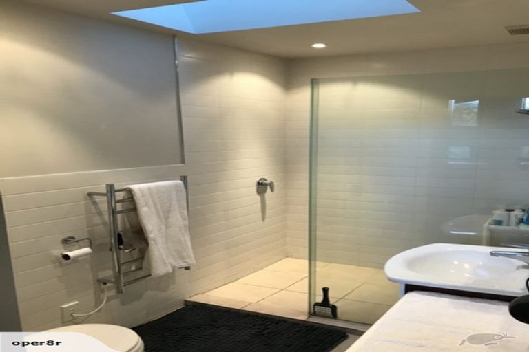 Photo of property in 1/46 Masterton Road, Rothesay Bay, Auckland, 0630