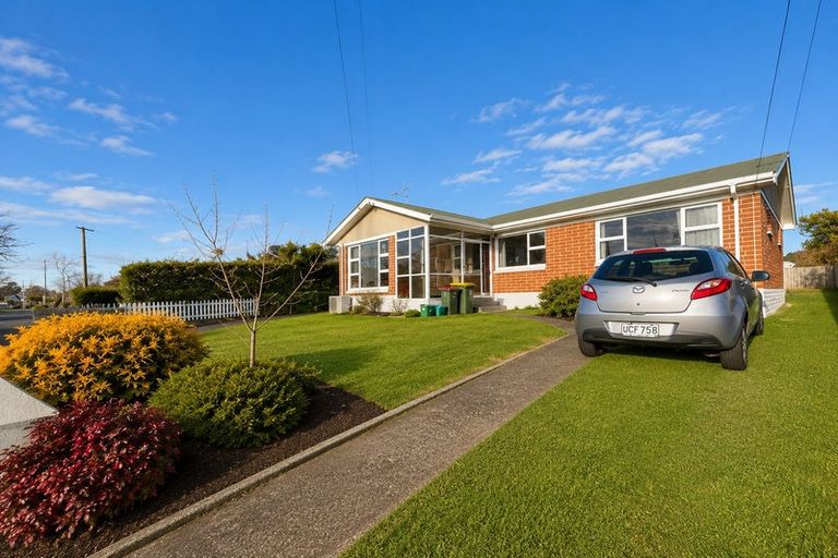 Photo of property in 28 Lewis Street, Glenview, Hamilton, 3206