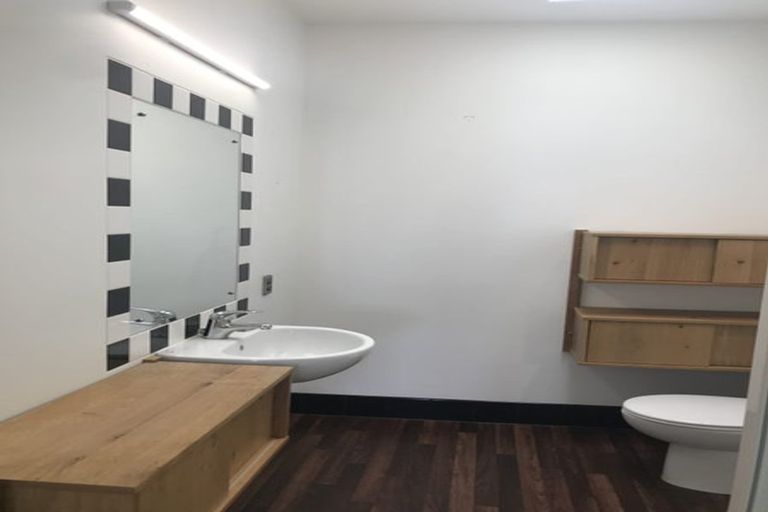 Photo of property in Dominion Apartments, 25/80 Victoria Street, Wellington Central, Wellington, 6011