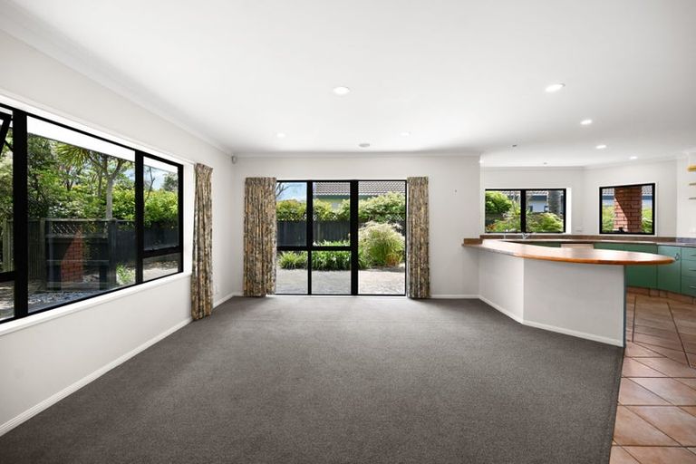 Photo of property in 17 Montrose Crescent, Huntington, Hamilton, 3210