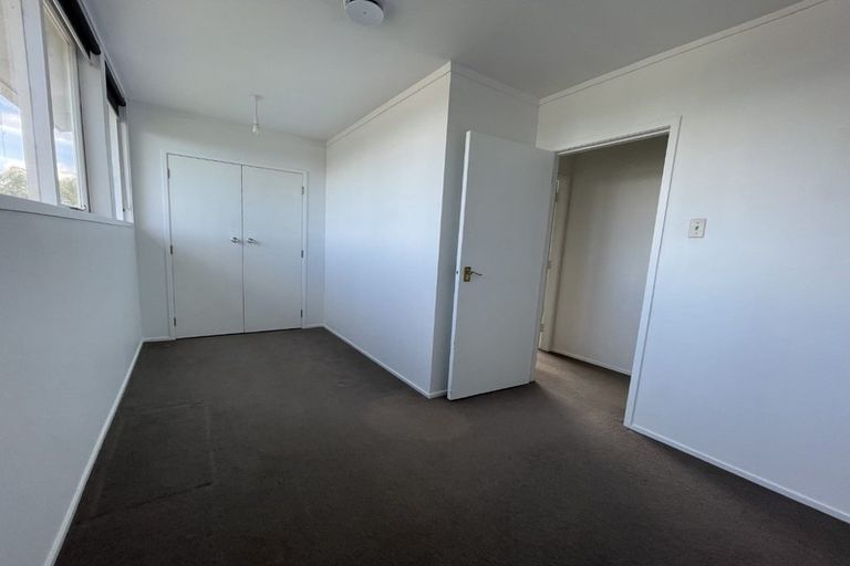 Photo of property in 13 Rickards Place, New Lynn, Auckland, 0600