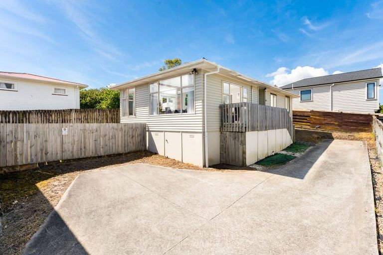 Photo of property in 8a Harrington Road, Henderson, Auckland, 0610