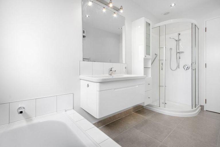 Photo of property in 1/75 Merrin Street, Avonhead, Christchurch, 8042