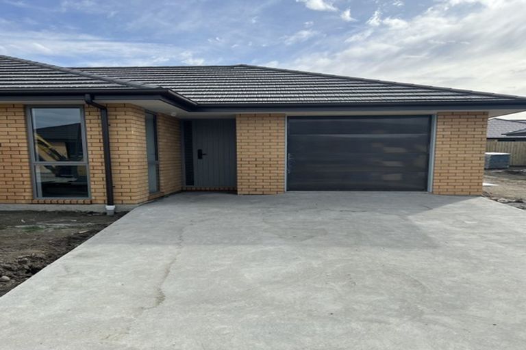 Photo of property in 10 Agathis Crescent, Wigram, Christchurch, 8025