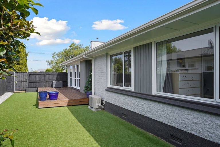 Photo of property in 45 Emlyn Place, Avondale, Christchurch, 8061