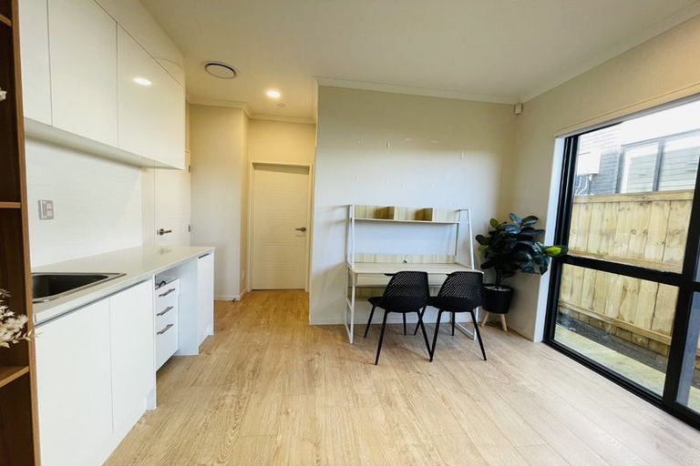 Photo of property in 3 Black Shed Road, Flat Bush, Auckland, 2019