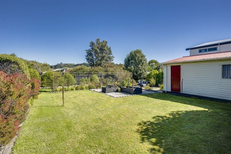 Photo of property in 47 Le Quesne Road, Bay View, Napier, 4104