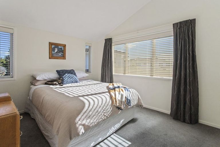 Photo of property in 16a Riverlea Avenue, Pakuranga, Auckland, 2010