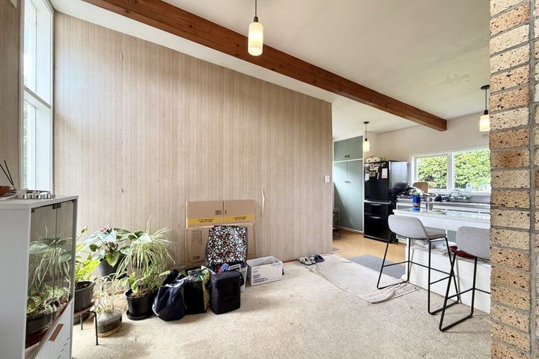 Photo of property in 9 Pekanga Road, Normandale, Lower Hutt, 5010