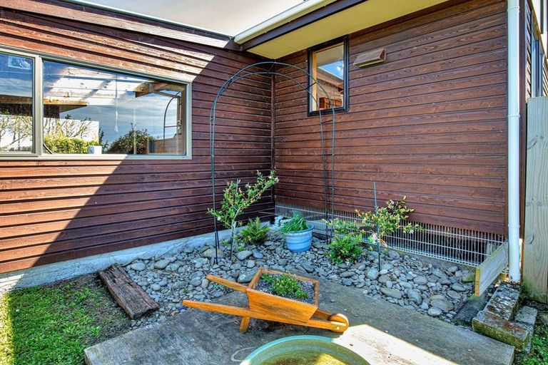 Photo of property in 10 White Street, Glenavy, Waimate, 7980