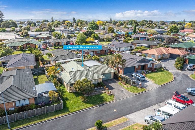Photo of property in 4 Footwide Place, Weymouth, Auckland, 2103