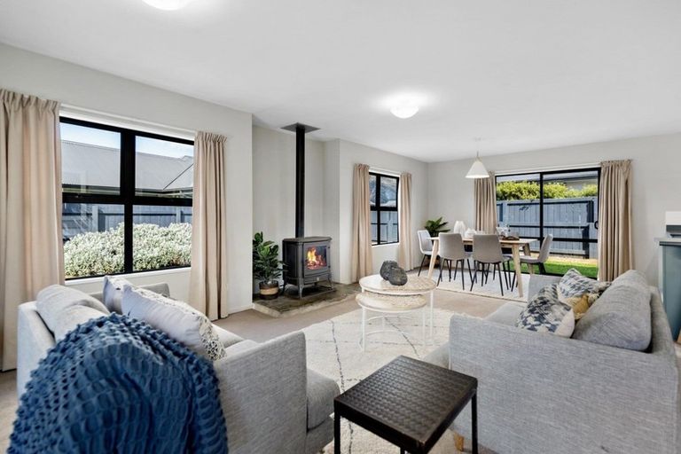 Photo of property in 7 Rere Road, Lake Hayes, Queenstown, 9304