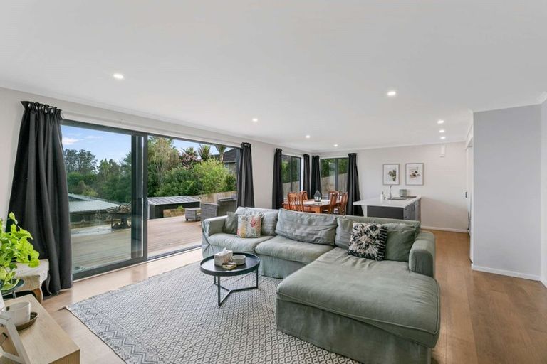 Photo of property in 36a Hand Road, Helensville, 0800