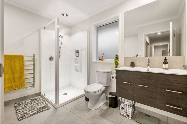 Photo of property in 10 Jeroboam Loop, Kumeu, 0810