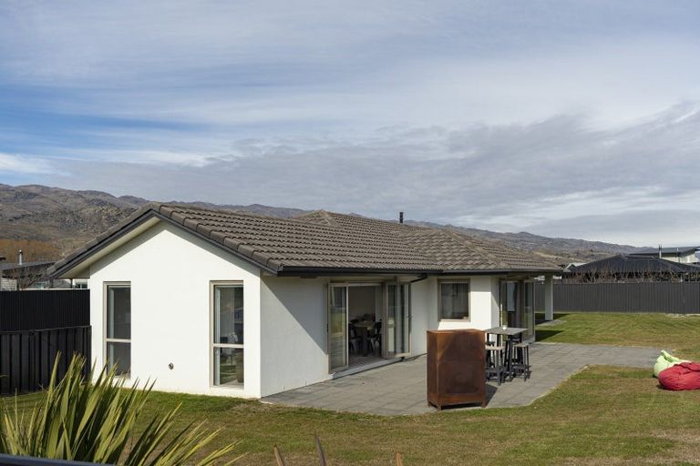 Photo of property in 58 Missy Crescent, Mount Pisa, Cromwell, 9383