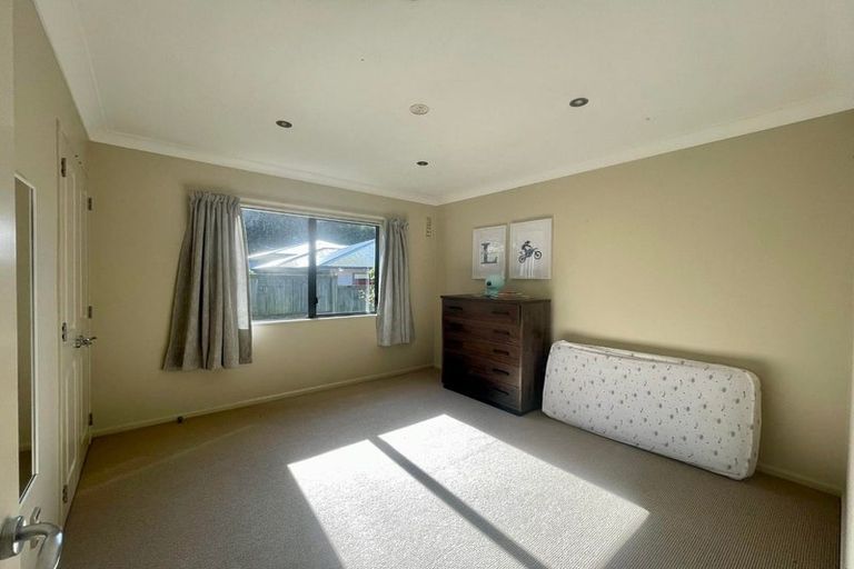 Photo of property in 35 Kawatiri Grove, Wainuiomata, Lower Hutt, 5014