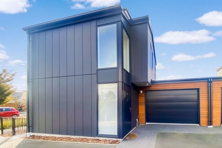 Photo of property in 10 Meredith Street, Addington, Christchurch, 8024