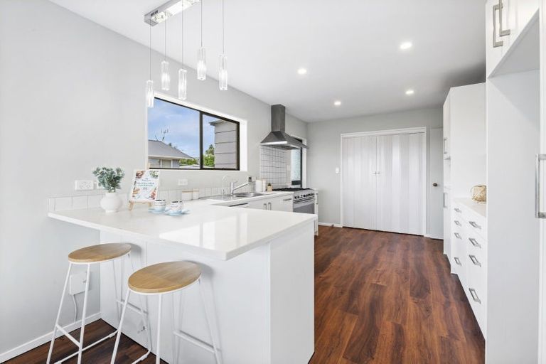 Photo of property in 8 Rakino Avenue, Manly, Whangaparaoa, 0930