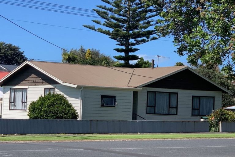 Photo of property in 29 Parris Street, Waitara, 4320