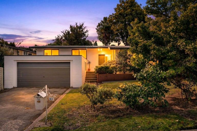 Photo of property in 41 Muritai Crescent, Havelock North, 4130