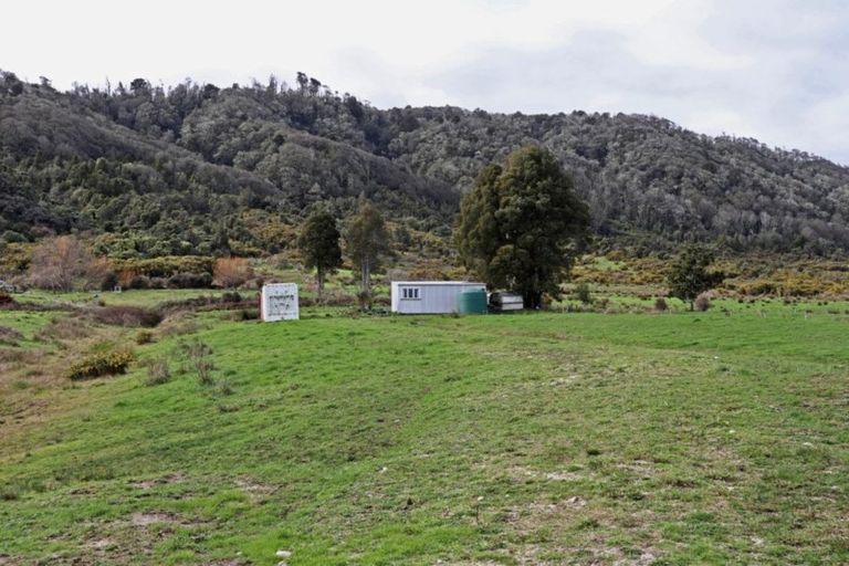 Photo of property in 364 Oparara Loop Road, Karamea, 7893