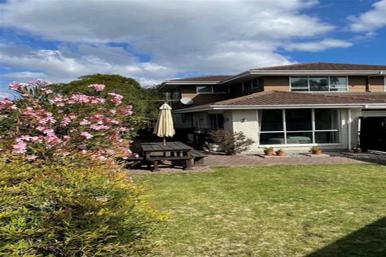 Photo of property in 2/72 Lakewood Drive, Burwood, Christchurch, 8083