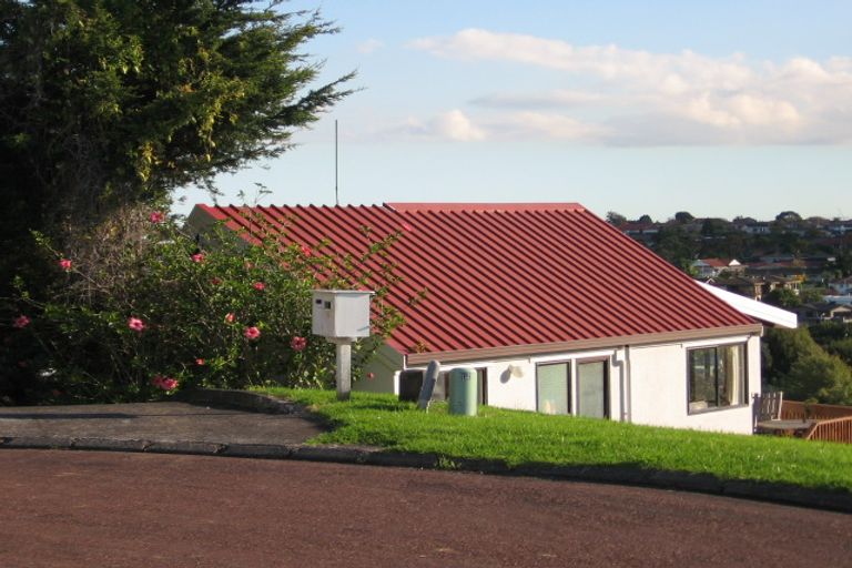 Photo of property in 2/7 Icarus Place, Half Moon Bay, Auckland, 2012