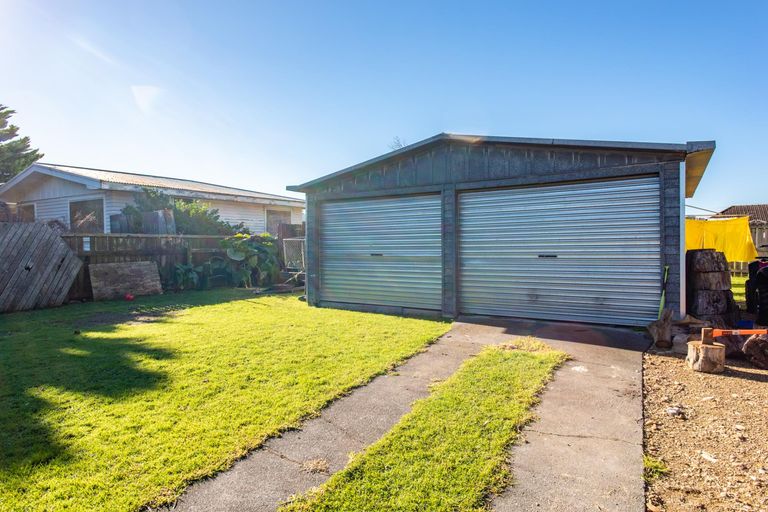 Photo of property in 24 Glasgow Crescent, Kaiti, Gisborne, 4010