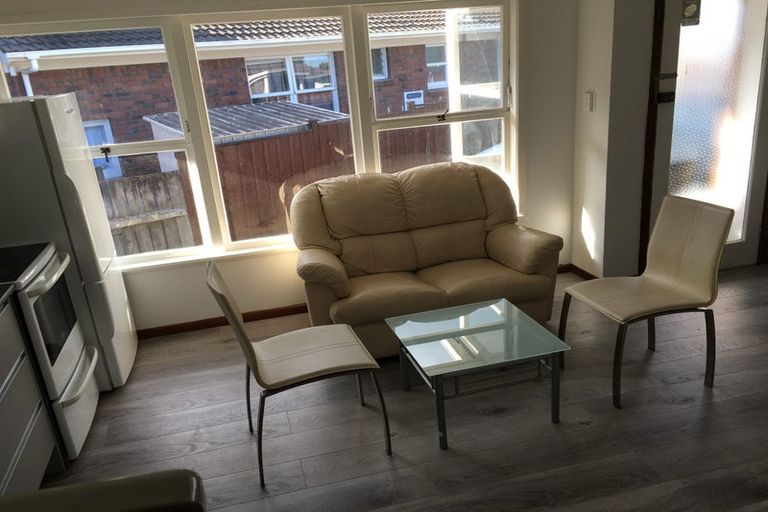 Photo of property in 2/58 Taharoto Road, Takapuna, Auckland, 0622