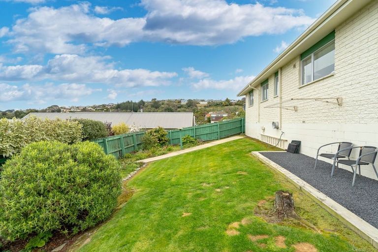 Photo of property in 14 Winston Place, Kew, Dunedin, 9012