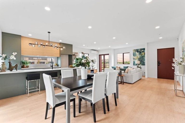 Photo of property in 55 Karaka Village Parade, Karaka, 2580