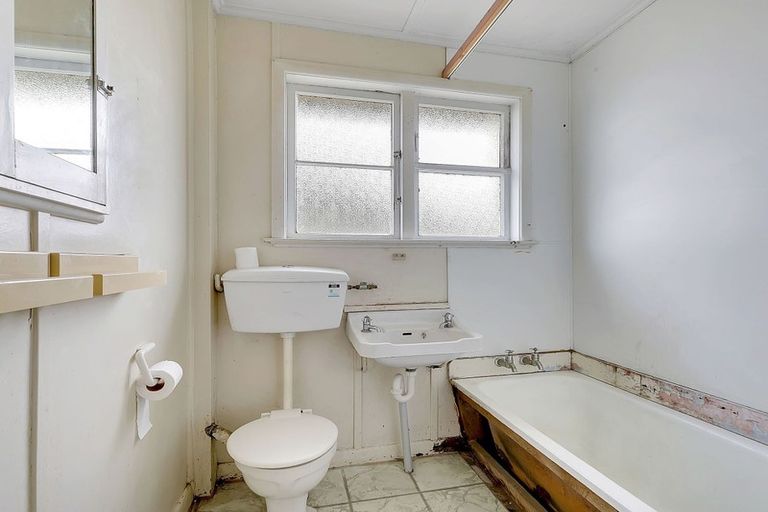 Photo of property in 2 Chew Place, Ranui, Porirua, 5024