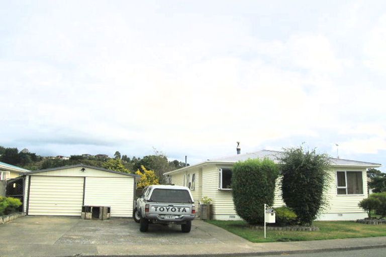 Photo of property in 21 Mountbatten Grove, Clouston Park, Upper Hutt, 5018