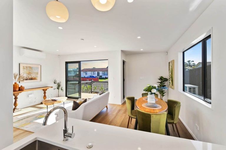 Photo of property in 5c Ainsdale Place, Manurewa, Auckland, 2102