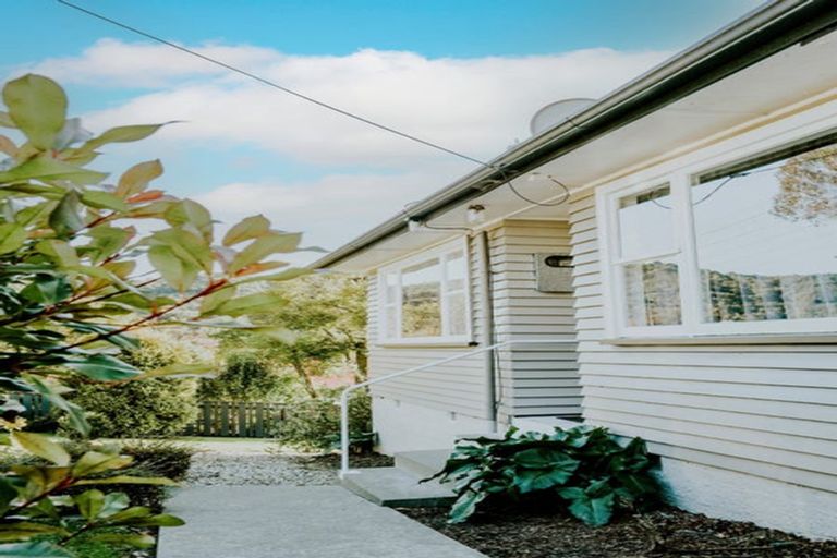 Photo of property in 12 Lincoln Street, Picton, 7220