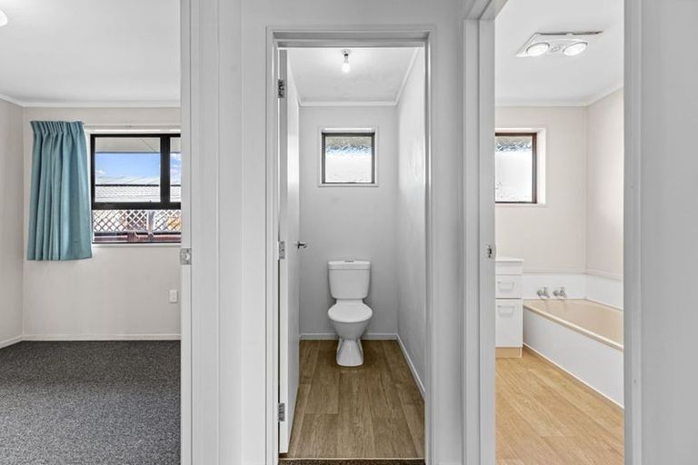 Photo of property in 402a Ngatai Road, Bellevue, Tauranga, 3110