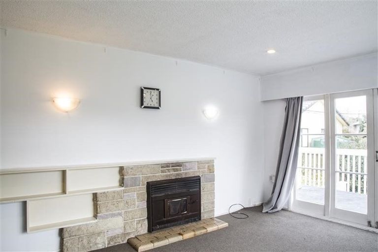 Photo of property in 3 Longburn Road, Henderson, Auckland, 0610