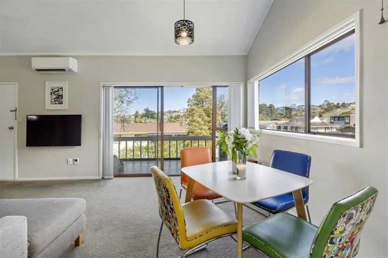 Photo of property in 1/7 Newstead Avenue, Browns Bay, Auckland, 0632