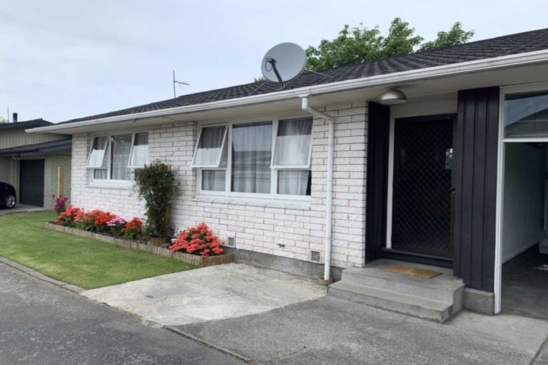 Photo of property in 2/110 Champion Street, Edgeware, Christchurch, 8013