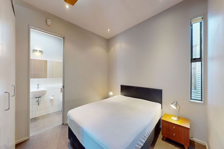 Photo of property in 12 Majoribanks Street, Mount Victoria, Wellington, 6011