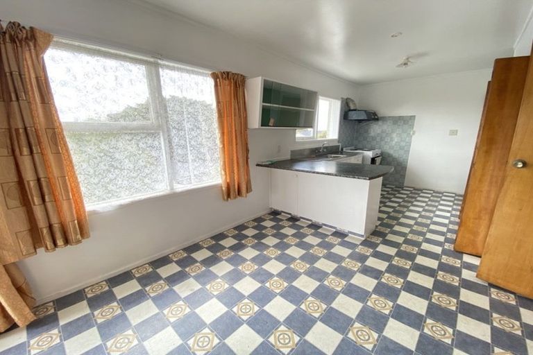 Photo of property in 1 Glenmore Road, Pakuranga Heights, Auckland, 2010