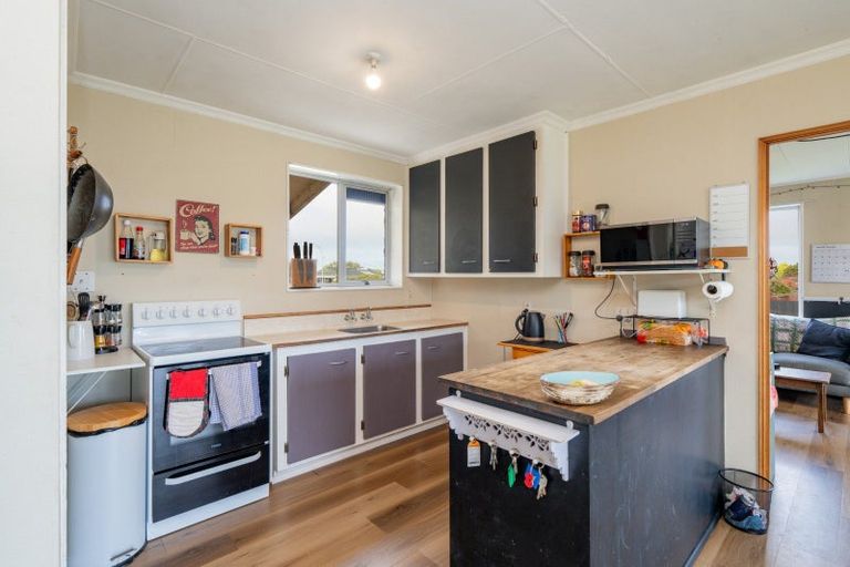Photo of property in 73 Dunbeath Crescent, Kew, Invercargill, 9812