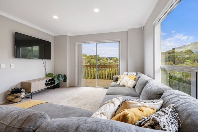 Photo of property in 82a Kirton Drive, Riverstone Terraces, Upper Hutt, 5018